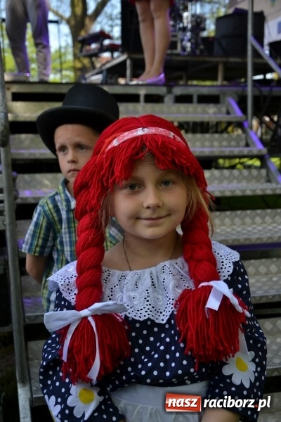 Zdjęcie w galerii na portalu naszraciborz.pl: Majówka z historią w tle w Chałupkach. Gwiazdą Halina Mlynkova wiadomości z regionu