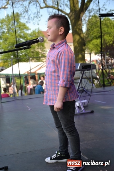 Zdjęcie w galerii na portalu naszraciborz.pl: Majówka z historią w tle w Chałupkach. Gwiazdą Halina Mlynkova wiadomości z regionu