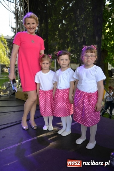 Zdjęcie w galerii na portalu naszraciborz.pl: Majówka z historią w tle w Chałupkach. Gwiazdą Halina Mlynkova wiadomości z regionu