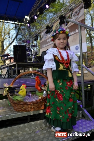Zdjęcie w galerii na portalu naszraciborz.pl: Majówka z historią w tle w Chałupkach. Gwiazdą Halina Mlynkova wiadomości z regionu