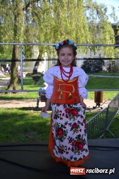 Zdjęcie w galerii na portalu naszraciborz.pl: Majówka z historią w tle w Chałupkach. Gwiazdą Halina Mlynkova wiadomości z regionu