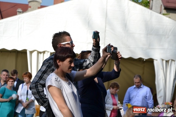 Zdjęcie w galerii na portalu naszraciborz.pl: Majówka z historią w tle w Chałupkach. Gwiazdą Halina Mlynkova wiadomości z regionu