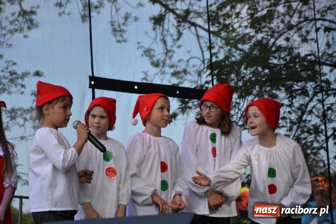 Zdjęcie w galerii na portalu naszraciborz.pl: Majówka z historią w tle w Chałupkach. Gwiazdą Halina Mlynkova wiadomości z regionu