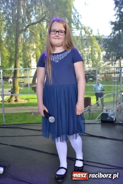 Zdjęcie w galerii na portalu naszraciborz.pl: Majówka z historią w tle w Chałupkach. Gwiazdą Halina Mlynkova wiadomości z regionu