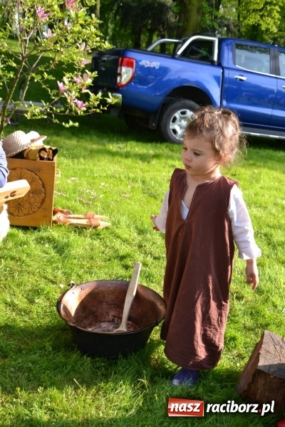 Zdjęcie w galerii na portalu naszraciborz.pl: Majówka z historią w tle w Chałupkach. Gwiazdą Halina Mlynkova wiadomości z regionu