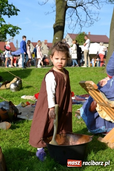 Zdjęcie w galerii na portalu naszraciborz.pl: Majówka z historią w tle w Chałupkach. Gwiazdą Halina Mlynkova wiadomości z regionu