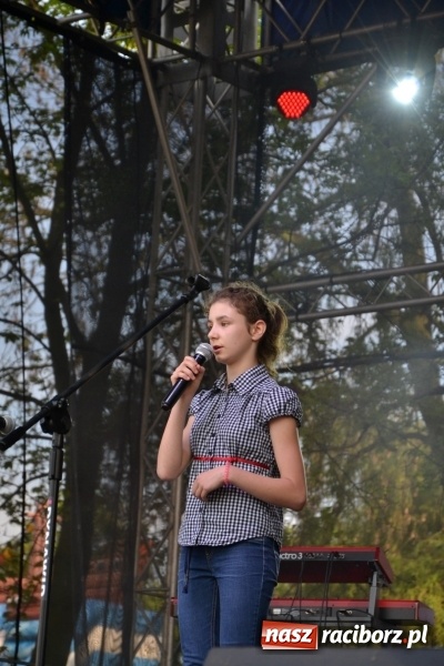 Zdjęcie w galerii na portalu naszraciborz.pl: Majówka z historią w tle w Chałupkach. Gwiazdą Halina Mlynkova wiadomości z regionu