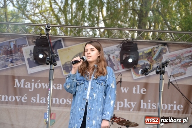 Zdjęcie w galerii na portalu naszraciborz.pl: Majówka z historią w tle w Chałupkach. Gwiazdą Halina Mlynkova wiadomości z regionu