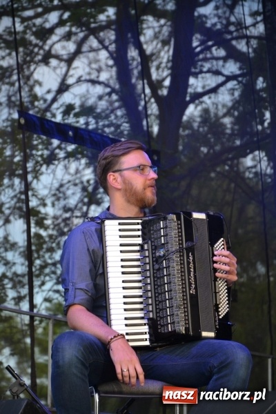 Zdjęcie w galerii na portalu naszraciborz.pl: Majówka z historią w tle w Chałupkach. Gwiazdą Halina Mlynkova wiadomości z regionu