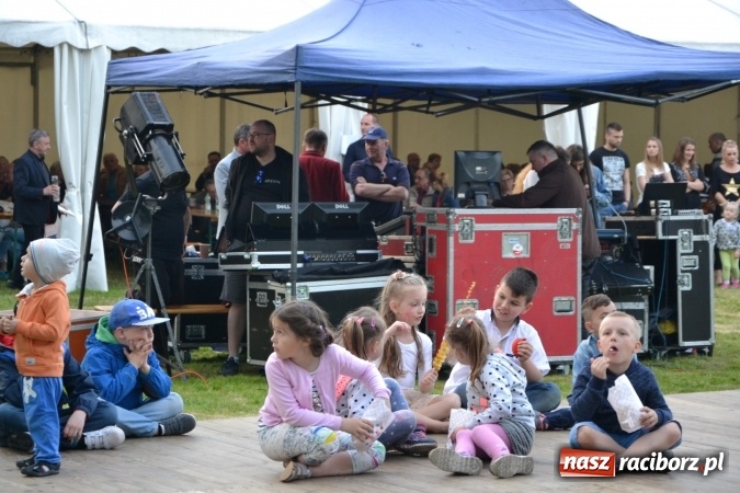 Zdjęcie w galerii na portalu naszraciborz.pl: Majówka z historią w tle w Chałupkach. Gwiazdą Halina Mlynkova wiadomości z regionu