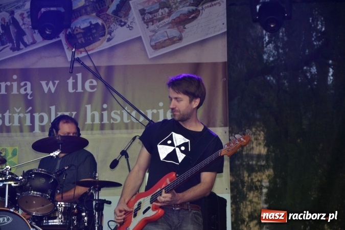 Zdjęcie w galerii na portalu naszraciborz.pl: Majówka z historią w tle w Chałupkach. Gwiazdą Halina Mlynkova wiadomości z regionu