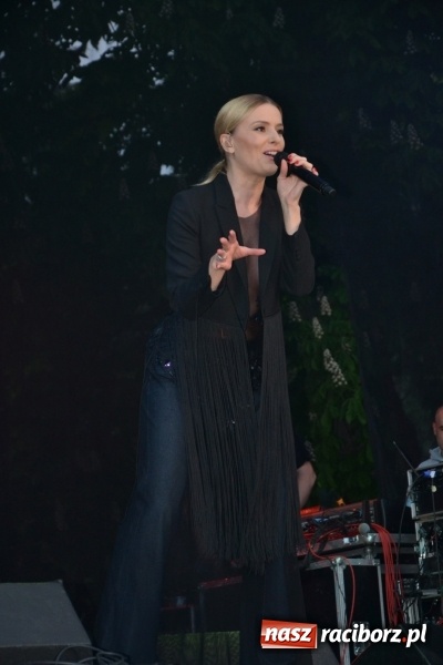 Zdjęcie w galerii na portalu naszraciborz.pl: Majówka z historią w tle w Chałupkach. Gwiazdą Halina Mlynkova wiadomości z regionu