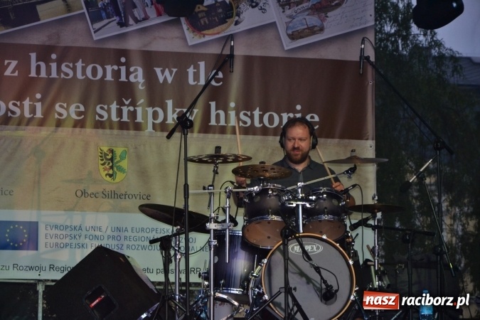 Zdjęcie w galerii na portalu naszraciborz.pl: Majówka z historią w tle w Chałupkach. Gwiazdą Halina Mlynkova wiadomości z regionu