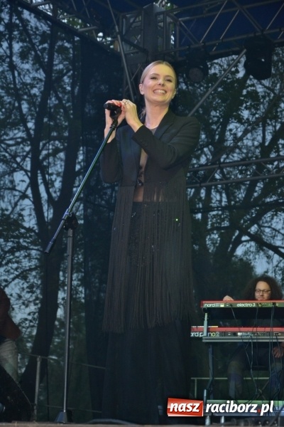 Zdjęcie w galerii na portalu naszraciborz.pl: Majówka z historią w tle w Chałupkach. Gwiazdą Halina Mlynkova wiadomości z regionu