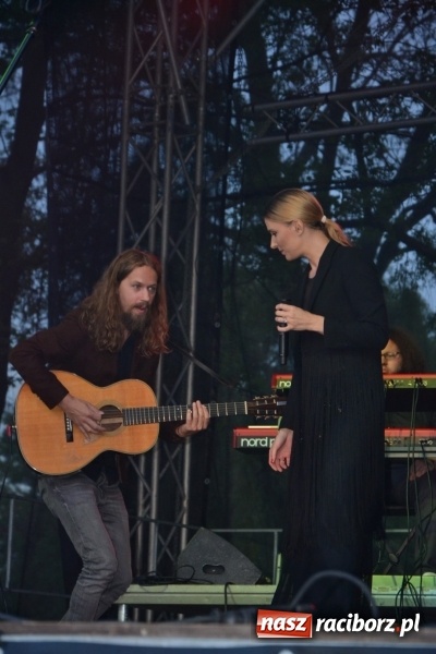 Zdjęcie w galerii na portalu naszraciborz.pl: Majówka z historią w tle w Chałupkach. Gwiazdą Halina Mlynkova wiadomości z regionu