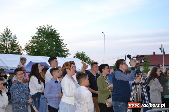 Zdjęcie w galerii na portalu naszraciborz.pl: Majówka z historią w tle w Chałupkach. Gwiazdą Halina Mlynkova wiadomości z regionu