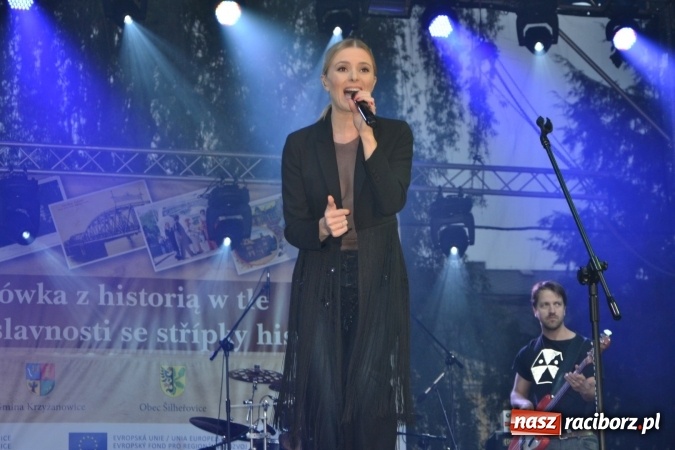 Zdjęcie w galerii na portalu naszraciborz.pl: Majówka z historią w tle w Chałupkach. Gwiazdą Halina Mlynkova wiadomości z regionu