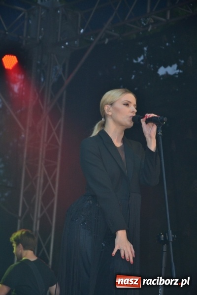 Zdjęcie w galerii na portalu naszraciborz.pl: Majówka z historią w tle w Chałupkach. Gwiazdą Halina Mlynkova wiadomości z regionu