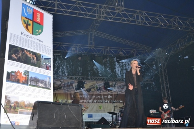 Zdjęcie w galerii na portalu naszraciborz.pl: Majówka z historią w tle w Chałupkach. Gwiazdą Halina Mlynkova wiadomości z regionu