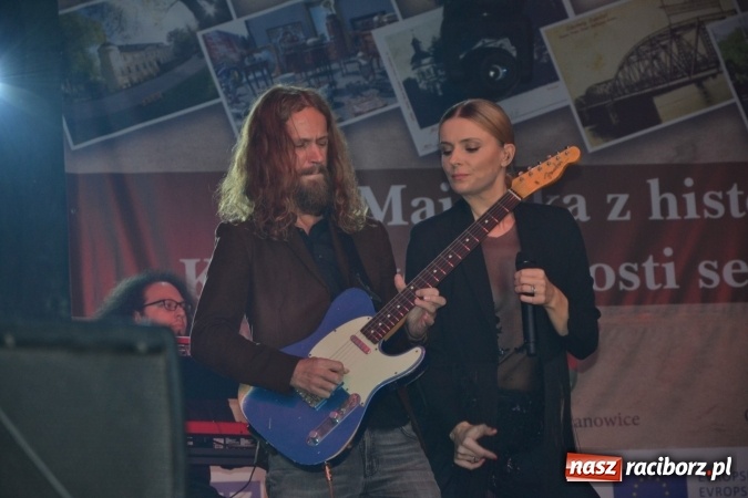 Zdjęcie w galerii na portalu naszraciborz.pl: Majówka z historią w tle w Chałupkach. Gwiazdą Halina Mlynkova wiadomości z regionu