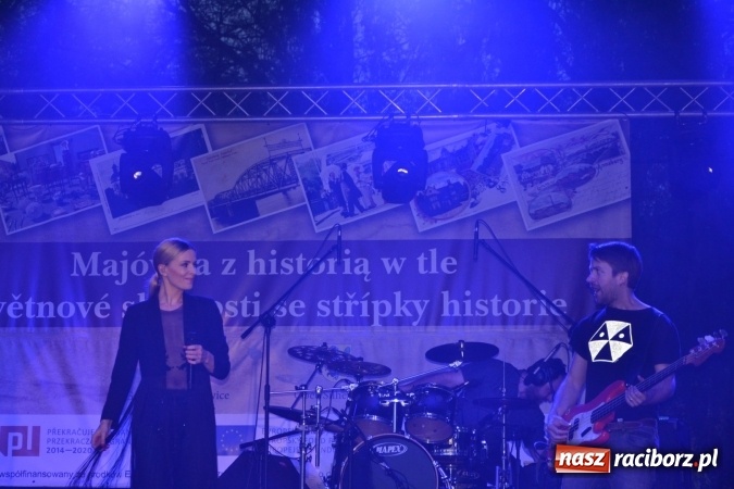 Zdjęcie w galerii na portalu naszraciborz.pl: Majówka z historią w tle w Chałupkach. Gwiazdą Halina Mlynkova wiadomości z regionu