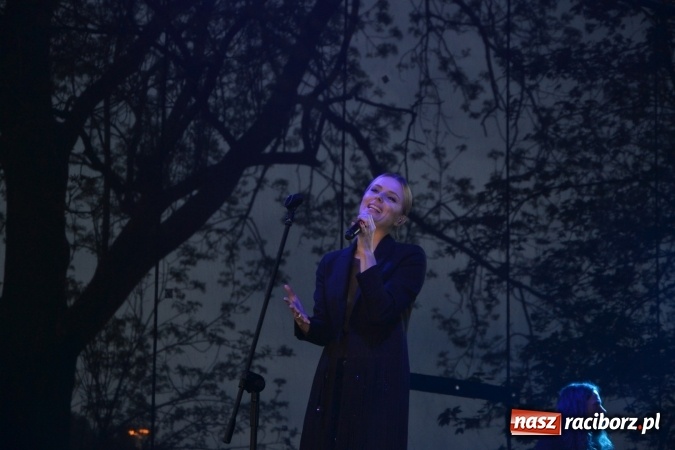 Zdjęcie w galerii na portalu naszraciborz.pl: Majówka z historią w tle w Chałupkach. Gwiazdą Halina Mlynkova wiadomości z regionu