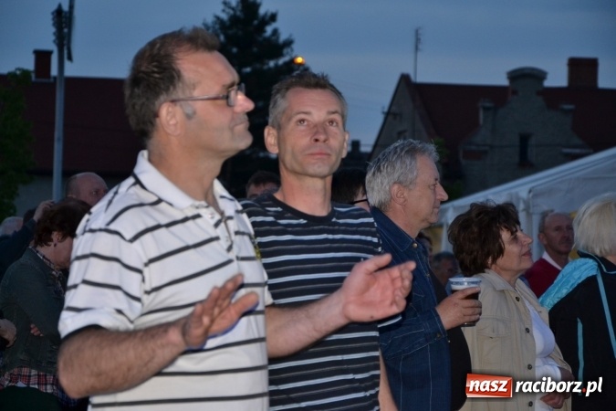 Zdjęcie w galerii na portalu naszraciborz.pl: Majówka z historią w tle w Chałupkach. Gwiazdą Halina Mlynkova wiadomości z regionu