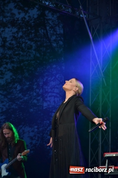 Zdjęcie w galerii na portalu naszraciborz.pl: Majówka z historią w tle w Chałupkach. Gwiazdą Halina Mlynkova wiadomości z regionu