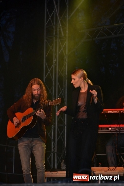 Zdjęcie w galerii na portalu naszraciborz.pl: Majówka z historią w tle w Chałupkach. Gwiazdą Halina Mlynkova wiadomości z regionu