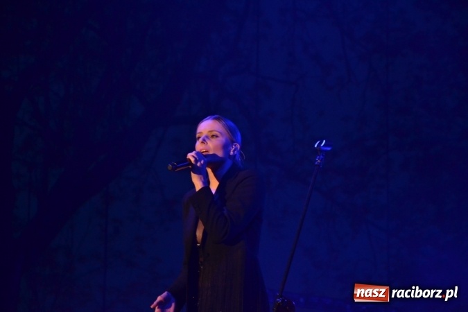 Zdjęcie w galerii na portalu naszraciborz.pl: Majówka z historią w tle w Chałupkach. Gwiazdą Halina Mlynkova wiadomości z regionu