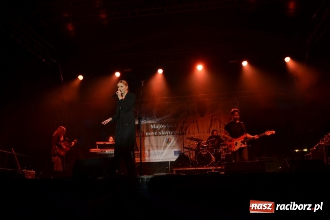 Zdjęcie w galerii na portalu naszraciborz.pl: Majówka z historią w tle w Chałupkach. Gwiazdą Halina Mlynkova wiadomości z regionu