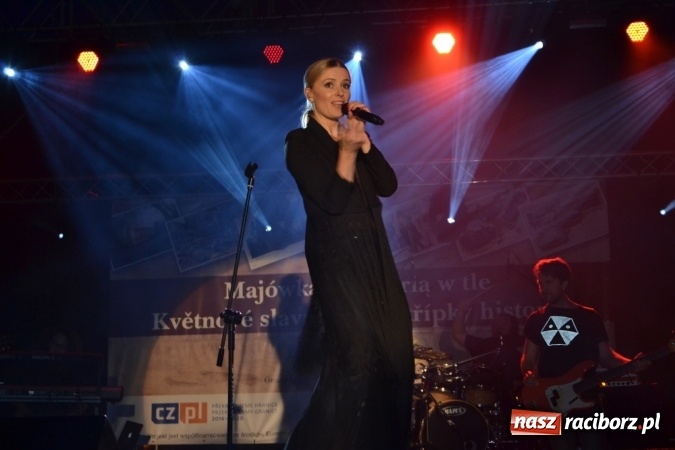 Zdjęcie w galerii na portalu naszraciborz.pl: Majówka z historią w tle w Chałupkach. Gwiazdą Halina Mlynkova wiadomości z regionu