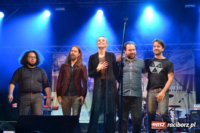 Zdjęcie w galerii na portalu naszraciborz.pl: Majówka z historią w tle w Chałupkach. Gwiazdą Halina Mlynkova wiadomości z regionu