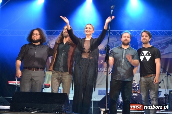 Zdjęcie w galerii na portalu naszraciborz.pl: Majówka z historią w tle w Chałupkach. Gwiazdą Halina Mlynkova wiadomości z regionu