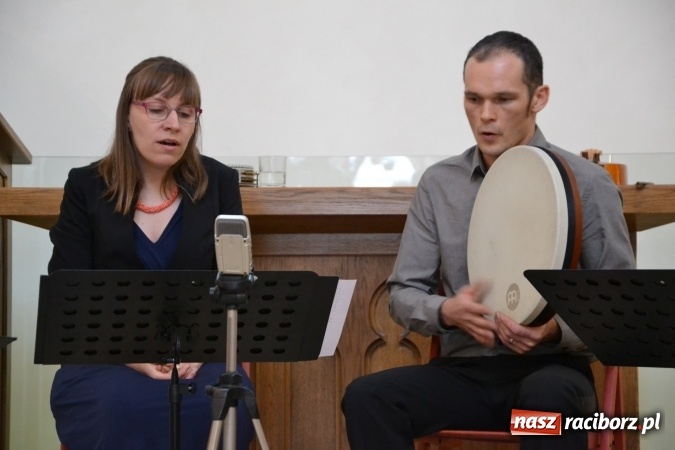 Zdjęcie w galerii na portalu naszraciborz.pl: Pieśni XIII-wiecznej Hiszpanii zabrzmiały w kaplicy zamkowej  wiadomości z regionu