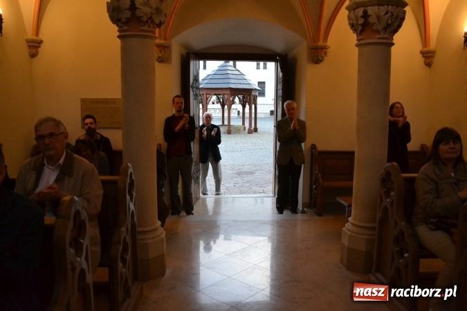 Zdjęcie w galerii na portalu naszraciborz.pl: Pieśni XIII-wiecznej Hiszpanii zabrzmiały w kaplicy zamkowej  wiadomości z regionu