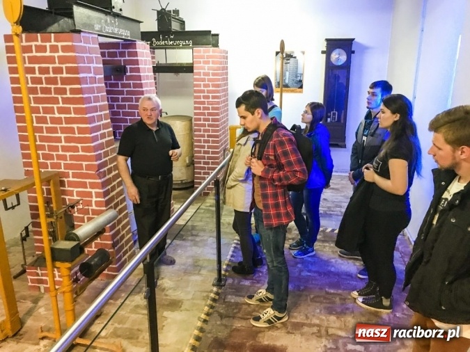 Zdjęcie w galerii na portalu naszraciborz.pl: Bliskie spotkania z nauką w ramach studiów na kierunku turystyka i rekreacja  wiadomości z regionu