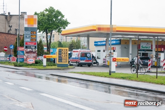 Zdjęcie w galerii na portalu naszraciborz.pl: Kobieta przewróciła się na skuterze, bo nie dostosowała prędkości wiadomości z regionu