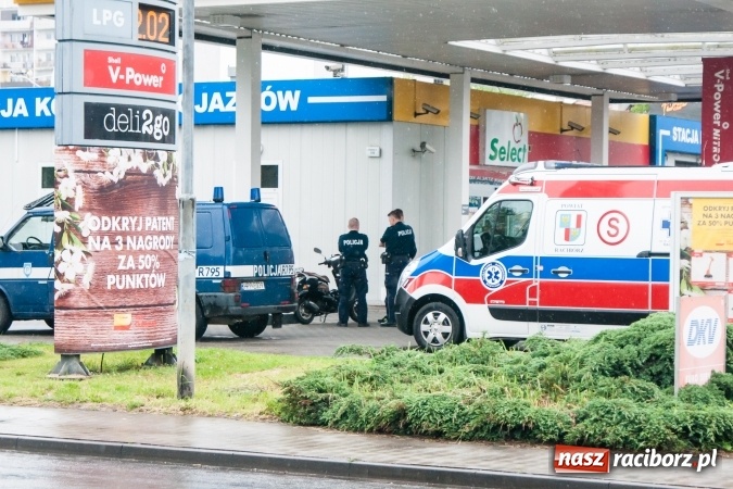 Zdjęcie w galerii na portalu naszraciborz.pl: Kobieta przewróciła się na skuterze, bo nie dostosowała prędkości wiadomości z regionu