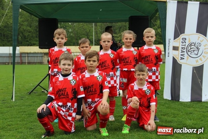 Zdjęcie w galerii na portalu naszraciborz.pl: Młodzi piłkarze LKS Tworków na Slovan Cup w Ostrawie wiadomości z regionu