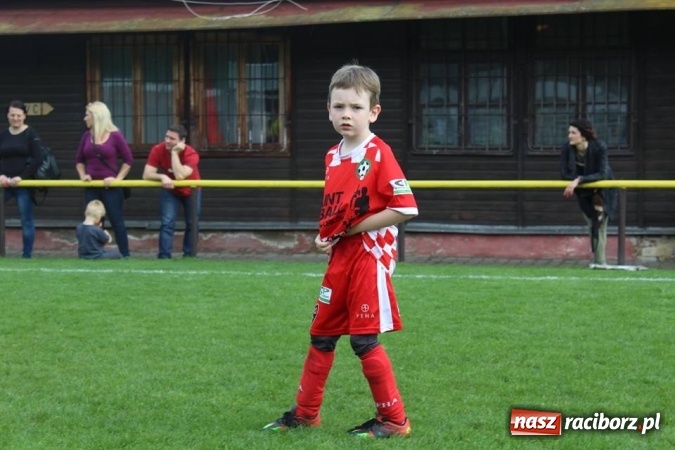 Zdjęcie w galerii na portalu naszraciborz.pl: Młodzi piłkarze LKS Tworków na Slovan Cup w Ostrawie wiadomości z regionu