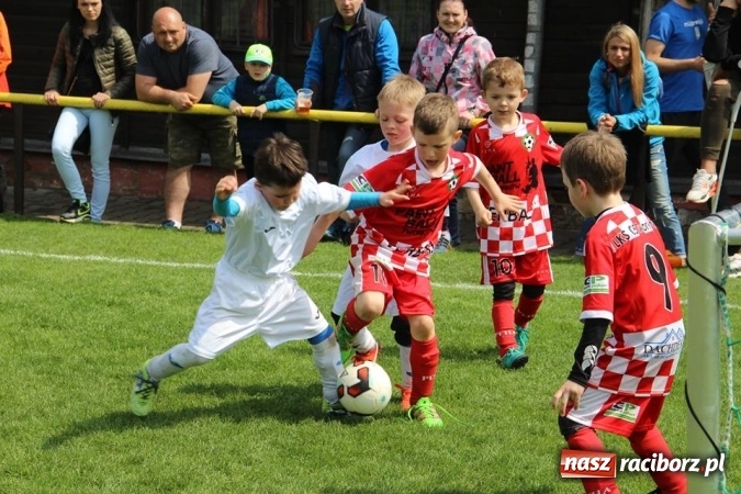 Zdjęcie w galerii na portalu naszraciborz.pl: Młodzi piłkarze LKS Tworków na Slovan Cup w Ostrawie wiadomości z regionu