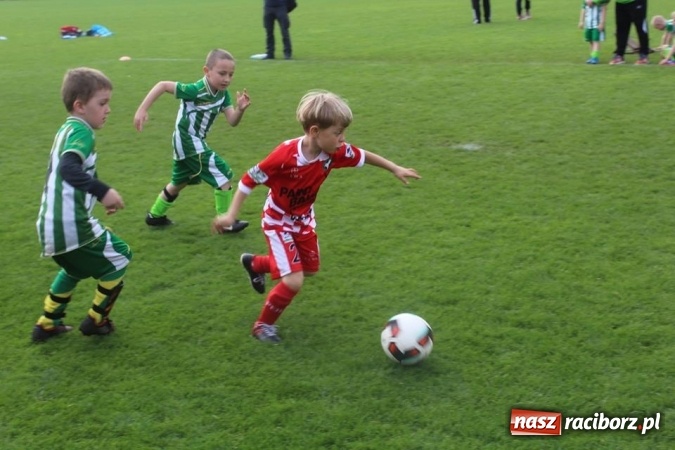 Zdjęcie w galerii na portalu naszraciborz.pl: Młodzi piłkarze LKS Tworków na Slovan Cup w Ostrawie wiadomości z regionu