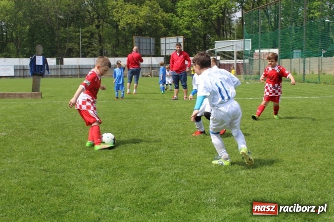 Zdjęcie w galerii na portalu naszraciborz.pl: Młodzi piłkarze LKS Tworków na Slovan Cup w Ostrawie wiadomości z regionu