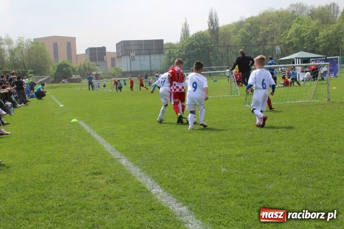 Zdjęcie w galerii na portalu naszraciborz.pl: Młodzi piłkarze LKS Tworków na Slovan Cup w Ostrawie wiadomości z regionu