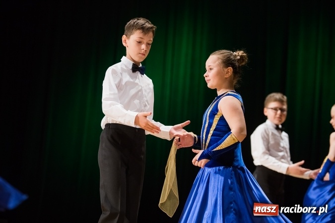 Zdjęcie w galerii na portalu naszraciborz.pl: X Powiatowy Festiwal Twórczości Artystycznej - konkurs tańca wiadomości z regionu