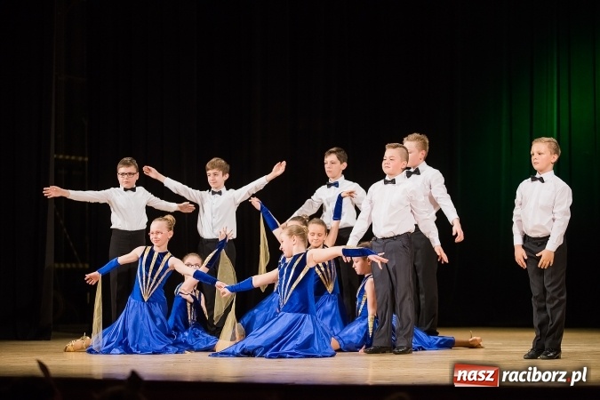 Zdjęcie w galerii na portalu naszraciborz.pl: X Powiatowy Festiwal Twórczości Artystycznej - konkurs tańca wiadomości z regionu