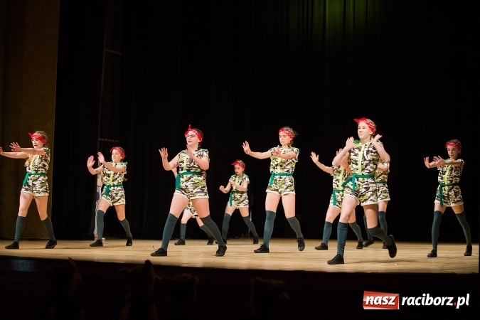 Zdjęcie w galerii na portalu naszraciborz.pl: X Powiatowy Festiwal Twórczości Artystycznej - konkurs tańca wiadomości z regionu