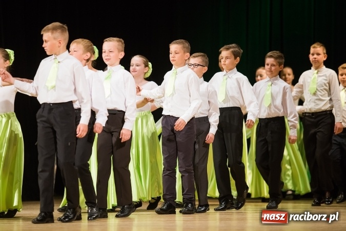 Zdjęcie w galerii na portalu naszraciborz.pl: X Powiatowy Festiwal Twórczości Artystycznej - konkurs tańca wiadomości z regionu