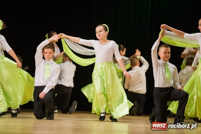 Zdjęcie w galerii na portalu naszraciborz.pl: X Powiatowy Festiwal Twórczości Artystycznej - konkurs tańca wiadomości z regionu